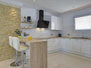 Family villa with swimming pool - Pula - 1
