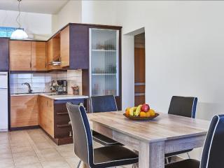 Fantastic holiday home in Karteros with pool - Karteros - 7