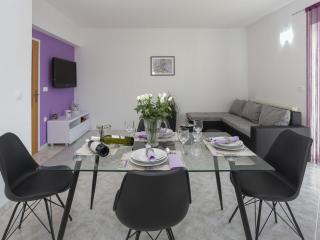 Apartment in Katel Gomilica near Beach - Kaštela - 2