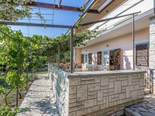 Apartment in Medulin near Beach & BBQ - 4