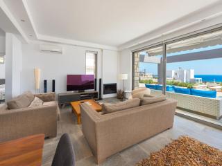 Villa in Rhodes with Infinity Pool & Sea Views - 5