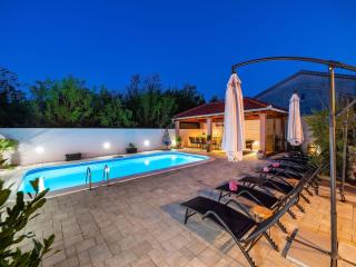 Luxurious Villa in Dalmatia near Sea - 7