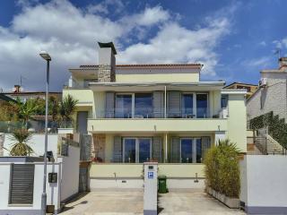Villa in Pula with Private Swimming Pool - Pješčana Uvala - 7