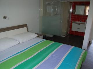 Modern holiday home with terrace - Veli Rat - 1