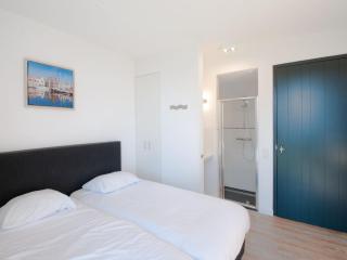 Villa in Bergen op Zoom with Waterfront Views - Tholen - 2