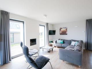 Modern lodge in national park - 7