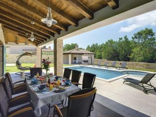 Lovely holiday home with private pool - Juršići - 5