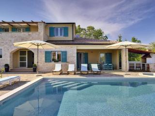 Villa with Sauna and bubble bath in minj - Tomišići - 8
