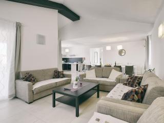 Villa with Sauna and bubble bath in minj - Tomišići - 3