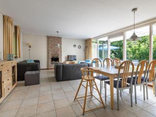 Cozy holiday home with lots of privacy - Sint Maartensvlotbrug - 8