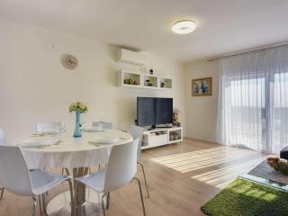 Apartment with balcony and sea view - Pula - 2