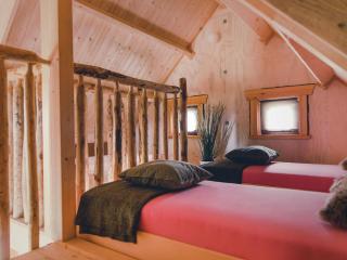 Beautiful wooden tree house with terrace - Zuna - 2