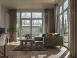 Nice holiday home at a holiday park in Twente - Zuna - 8
