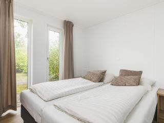 Nice holiday home at a holiday park in Twente - Zuna - 2
