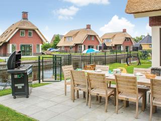 Villa in Friesland with Waterfront Jetty - 7