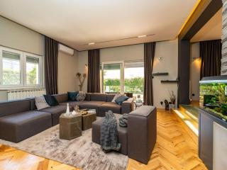 Exquisite Villa with Private Pool in Zadar - 2