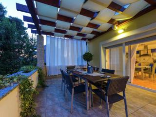 Exquisite Villa with Private Pool in Zadar - Zadar - 2