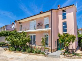 Quaint Apartment with Garden in Medulin - Medulin - 5
