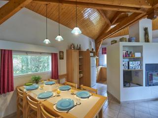 Pet-Friendly Home w Garden - 7