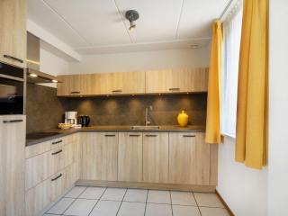 Cozy holiday home with lots of privacy - Sint Maartensvlotbrug - 6