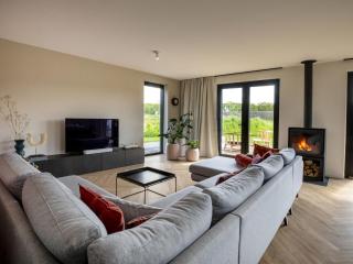 Beautiful villa with spacious garden - Sint Nicolaasga - 3