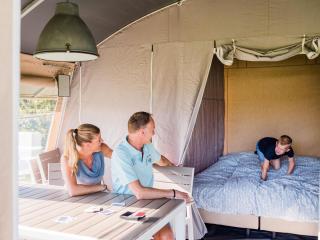 Nice tent lodge in a holiday park - Nommern - 2
