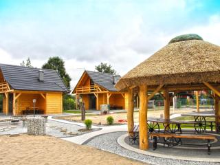 A wooden, eco-friendly house by the Goszcza lake - Lubrza - 0
