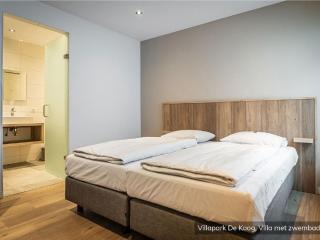 Villa near Texel Beach with Sauna - 4