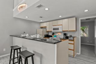 NEW King with Loft Beach Near Gulf - Gulfport - 0