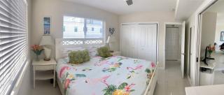Intracoastal sunsets condo building with 2 beds or 1 bed units private heated pool - Pompano Beach - 1