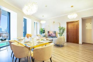 Magnificent Luxurious 2 BR with City Skyline & Sea View - 3