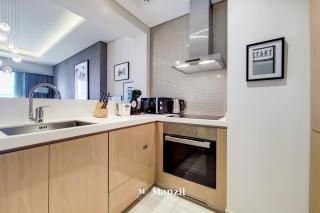 Manzil - Ultra Luxury 1BR apartment Paramount Tower with Burj Khalifa and Downtown Views - 2