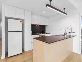 Great Views Pool High Level Boutique Apt with Carpark - Brisbane - 1
