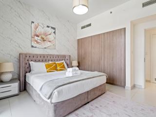 Fantastic 1 BR in Park Point - Dubai Hills - 1