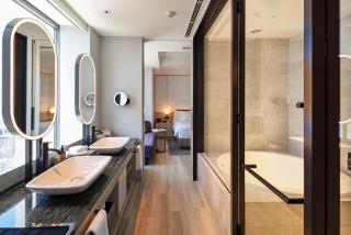 Centara Grand Hotel Osaka - 8