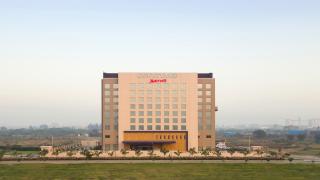 Courtyard by Marriott Surat - Surat - 8