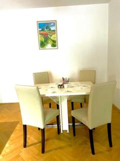 2,5 izbový apartmán v Ružinove s parkovaním zdarma - Bratislava - 0