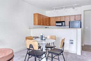 Bellevue 1BR w Bike Storage WD nr coffee SEA-251 - 6