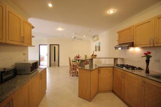 BUTTERFLY GARDEN BOUTIQUE RESIDENCES Apts and villas, A Lifestyle Destination Ex Lg 1-3 bedroom units , Full kitchen, 2 Full bathrooms, Rain shower, Spa bath, FREE BBQ, Free fast fiber optic WIFI, Staff 24-7 - 4