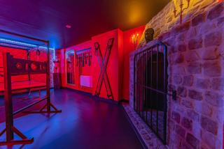 Playroom XXL Loft LOVE Room avec Espace spa Terrasse vue sur les toits Salle de jeux pour adultes Libourne centre 10 min de St Emilion Proche Bordeaux - Libourne - 4
