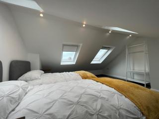 Sea Haven Stylish Beach Oasis - Pass the Keys - Hastings - 1