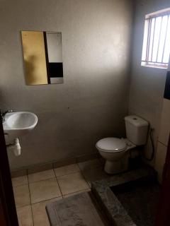 Riverstone Guesthouse - - 5