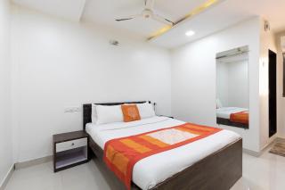 Hotel Girgoan Palace - Mumbai - 8