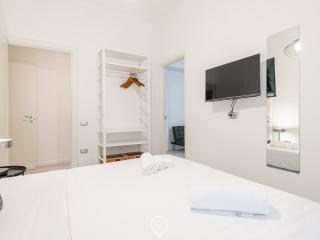 Garibaldi Central Apartment - 1