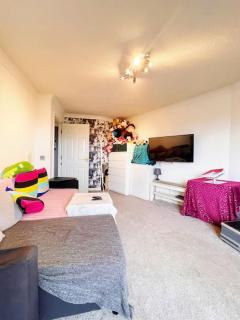 tyne river view flat - 3