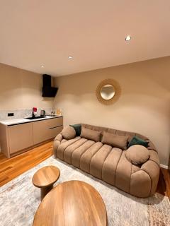 AiA Suites & Apartments - Tirana - 5