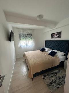 Apartment M-M - Podstrana - 1