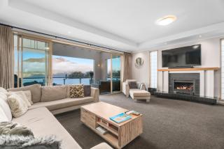 Queenstown Grandview with Spa Pool - 8