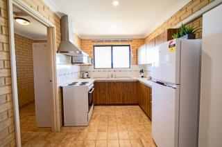 Comfortable Central Unit - Geraldton - 8
