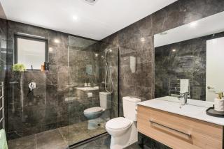 Contemporary & Picturesque - 4 Bedroom House - 1